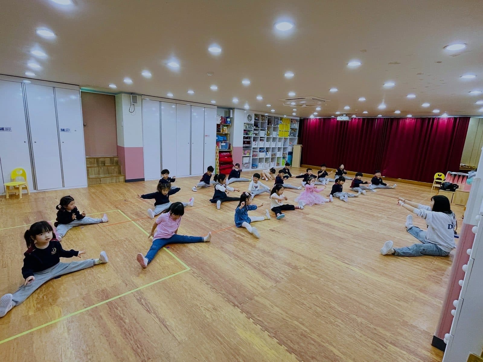 K-POP 활동 모습 2